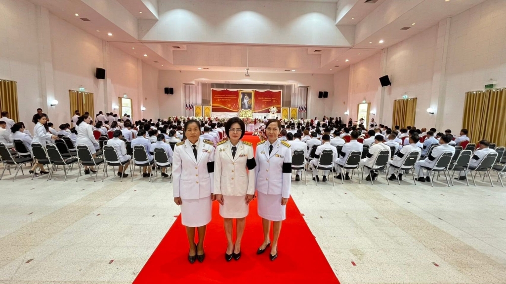 สพป.อุบลราชธานี เขต 1 ร่วมพิธีวางพวงมาลาถวายราชสักการะ เนื่องในวันคล้ายวันสวรรคต พระบาทสมเด็จพระปรเมนทรมหาอานันทมหิดล พระอัฐมรามาธิบดินทร รัชการที่ 8
