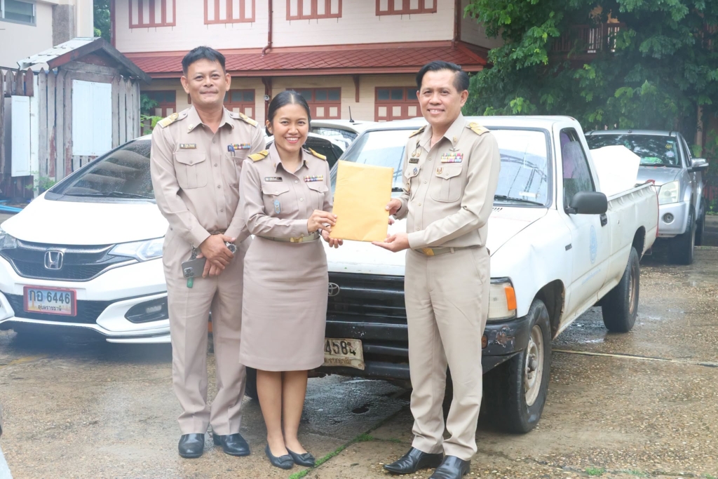 สพป.อุบลราชธานี เขต 1 ส่งมอบยานพาหนะแก่โรงเรียนบ้านหนองไหลฯ มุ่งสนับสนุนและเพิ่มประสิทธิภาพการบริหารงานสถานศึกษา