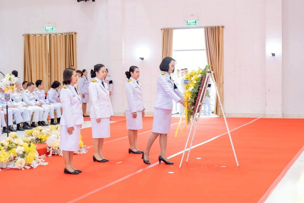 สพป.อุบลราชธานี เขต 1 ร่วมพิธีถวายราชสักการะ เนื่องในวันสมเด็จพระนารายณ์มหาราช ประจำปี 2569