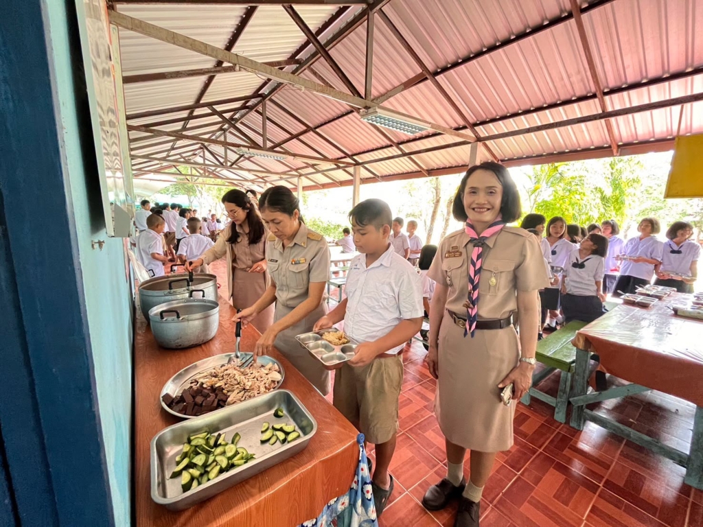 สพป.อุบลราชธานี เขต 1 ลงพื้นที่ตรวจเยี่ยมโรงเรียนบ้านหนองหล่มหนองเหล่า อำเภอม่วงสามสิบ