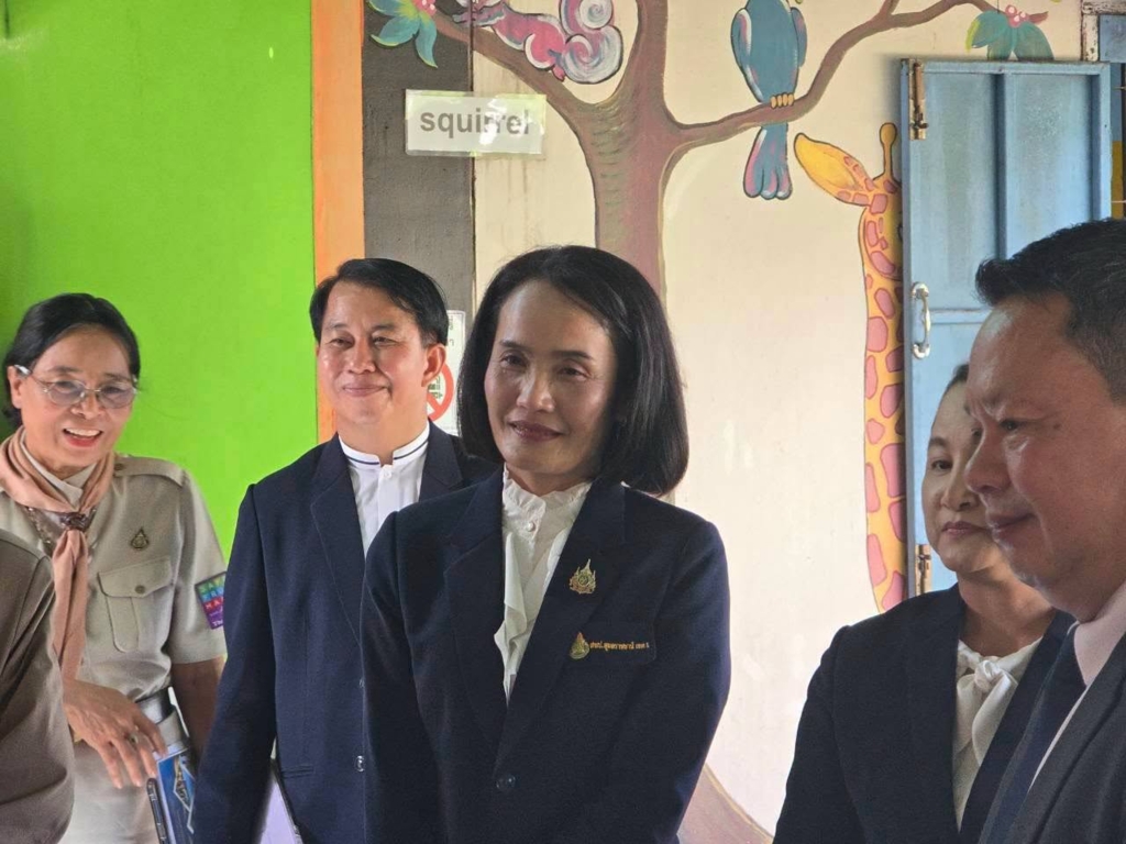 สพป.อุบลราชธานี เขต 1 ร่วมต้อนรับคณะกรรมการติดตามดำรงรักษาสภาพโรงเรียนพระราชทาน