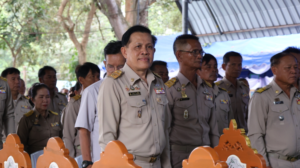สพป.อุบลราชธานี เขต 1 ร่วมกิจกรรมหน่วยแพทย์อาสา พอ.สว. มุ่งบำบัดทุกข์ บำรุงสุขแก่ประชาชน ณ อ.ม่วงสามสิบ