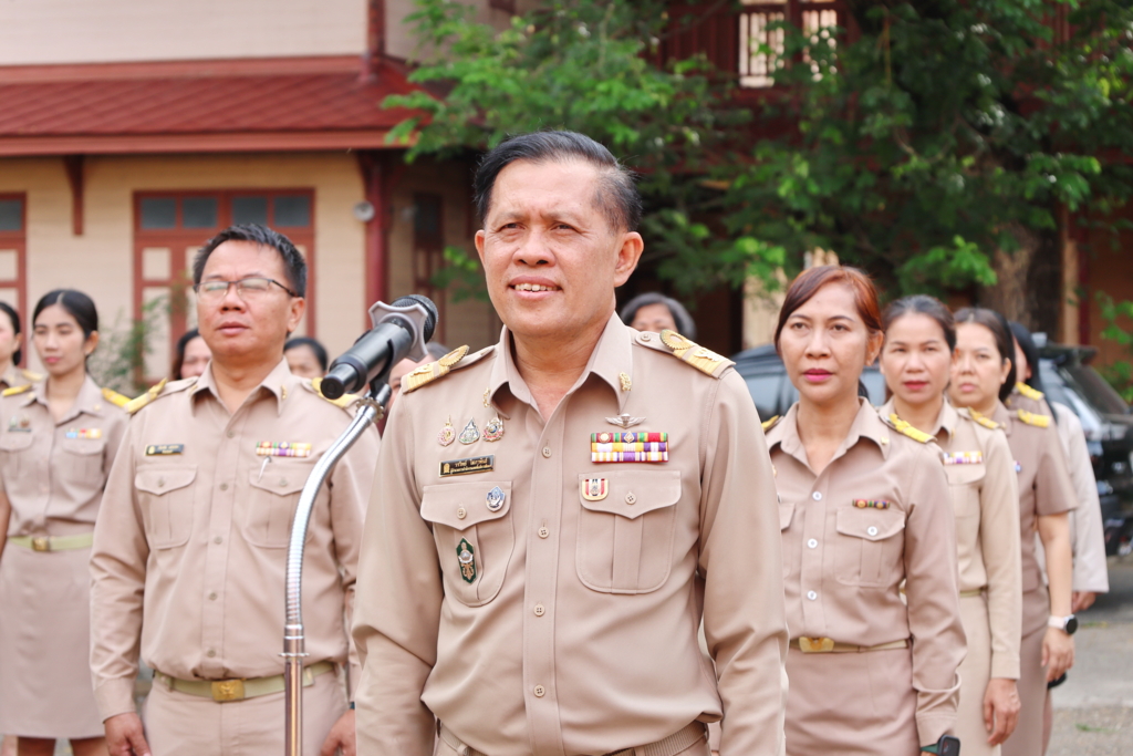 สพป.อุบลราชธานี เขต 1 เข้าแถวเคารพธงชาติ สวดมนต์ไหว้พระ และกล่าวคำปฏิญญาเขตสุจริต ประจำเดือนตุลาคม 2569