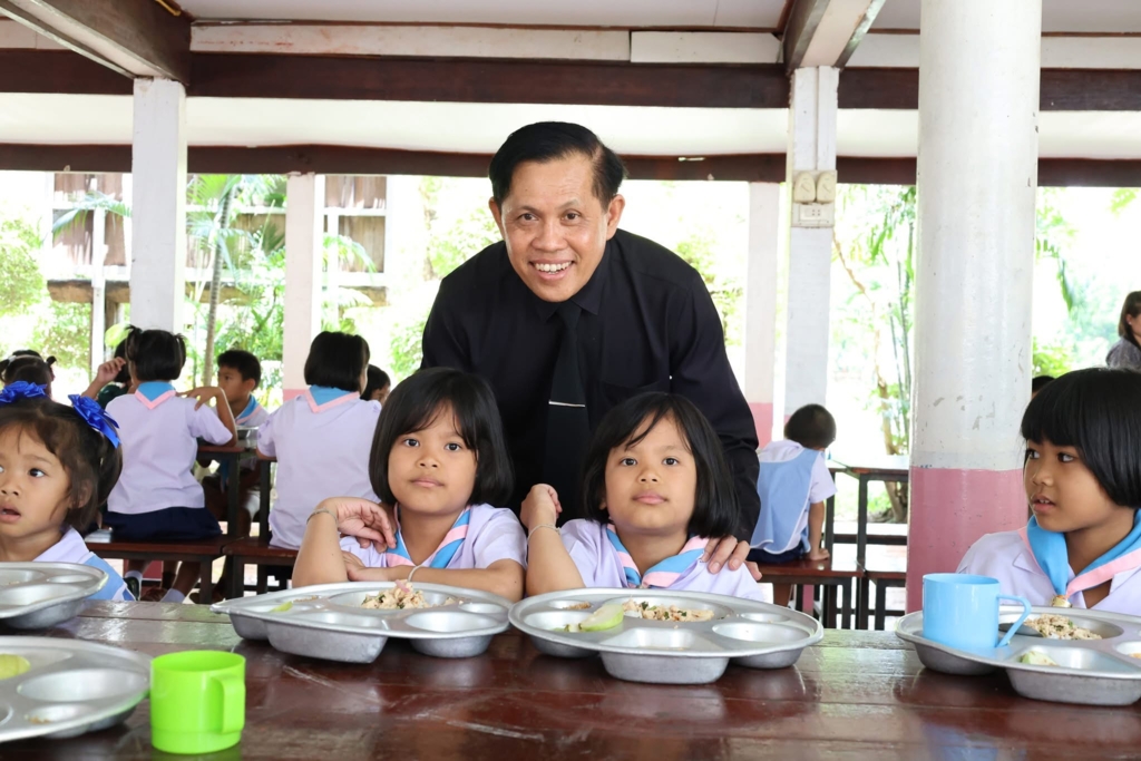 สพป.อุบลราชธานี เขต 1 ลงพื้นที่ตรวจเยี่ยมโรงเรียนในสังกัด “โรงเรียนบ้านหนองฮีหนองแคน”
