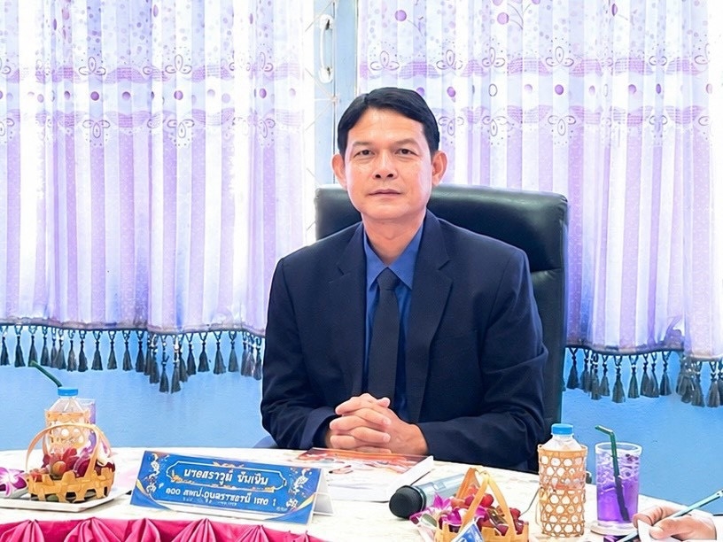 สพป.อุบลราชธานี เขต 1 ประธานประเมินสัมฤทธิผลผู้บริหารสถานศึกษา ณ รร.บ้านผักแว่น (ผักแว่นวิทยาคาร)